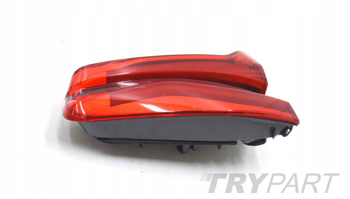 BMW 6 G32 RIGHT TAIL LIGHT IN TAILGATE ORG EU