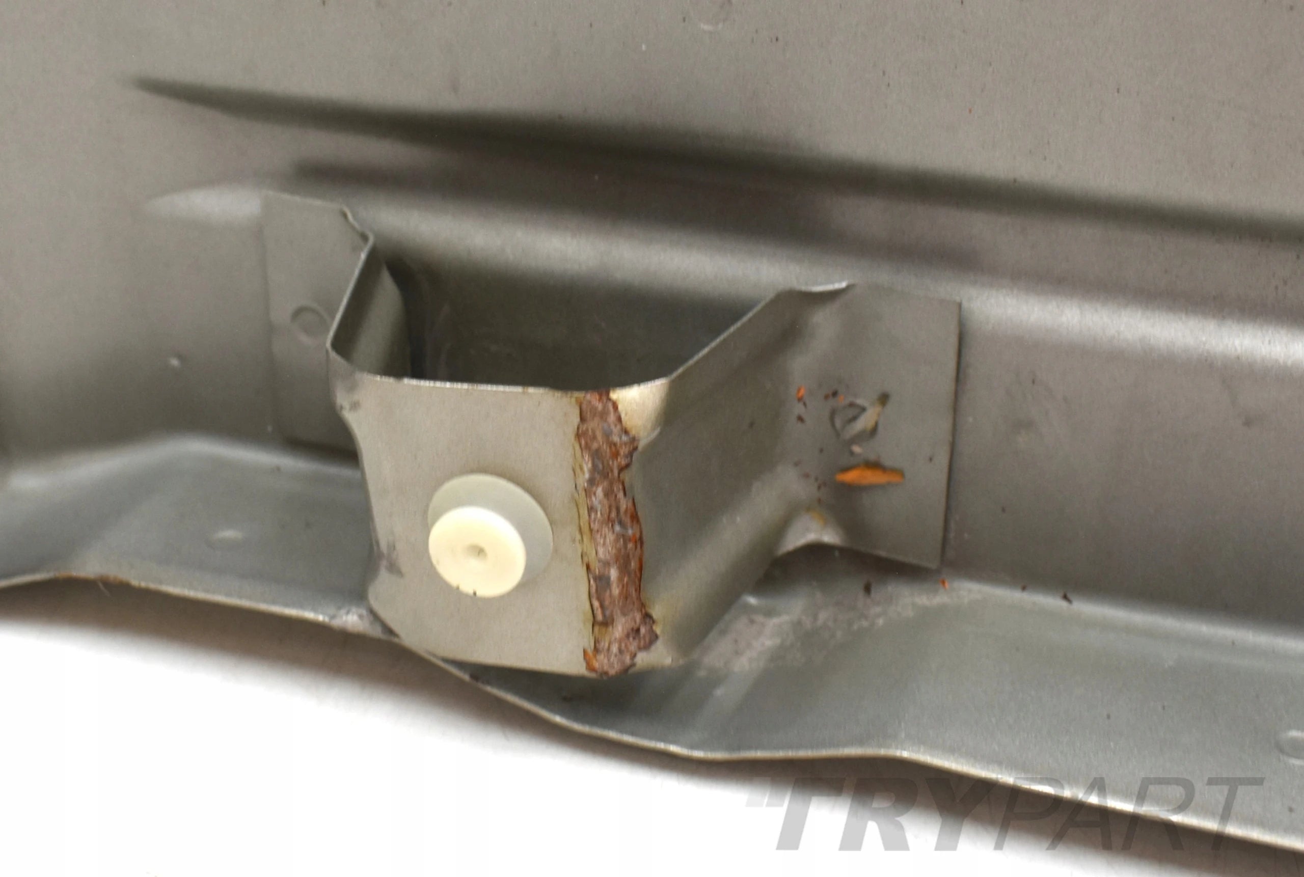 MITSUBISHI OUTLANDER II REAR BUMPER REINFORCEMENT PANEL ORG 5801A303
