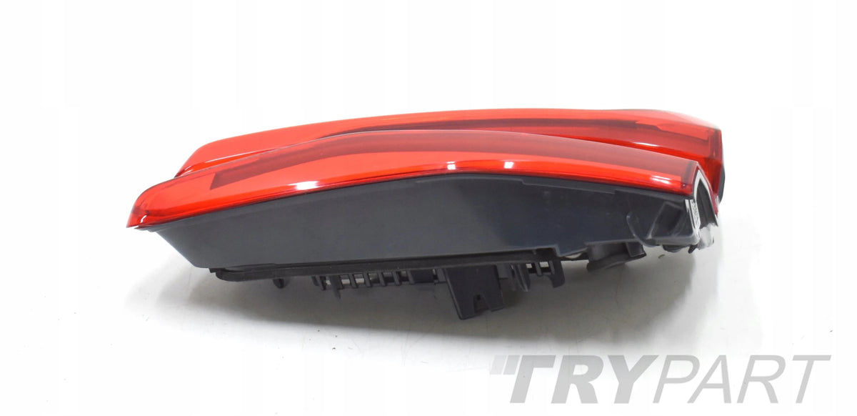 BMW 6 G32 RIGHT TAIL LIGHT IN TAILGATE ORG EU