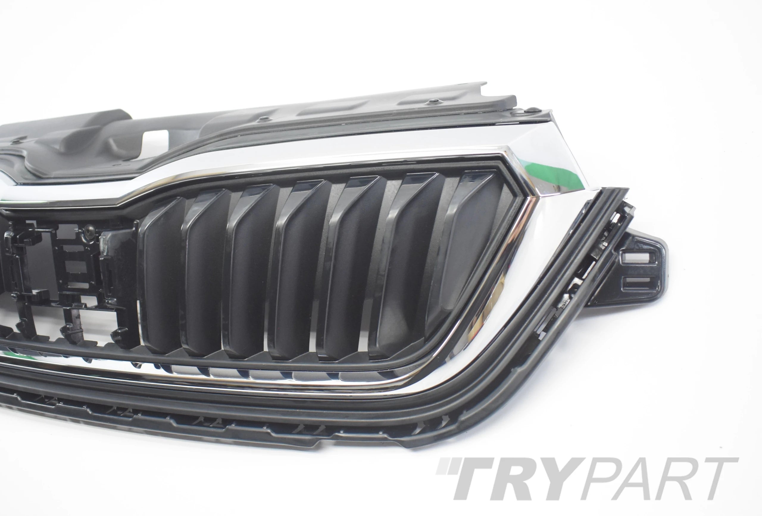 SKODA SCALA 657 BUMPER GRILLE OEM