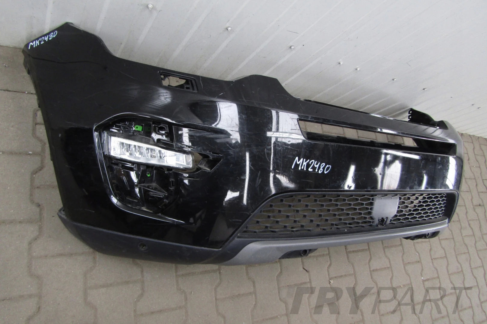 FRONT BUMPER LAND ROVER DISCOVERY SPORT L550 14-18