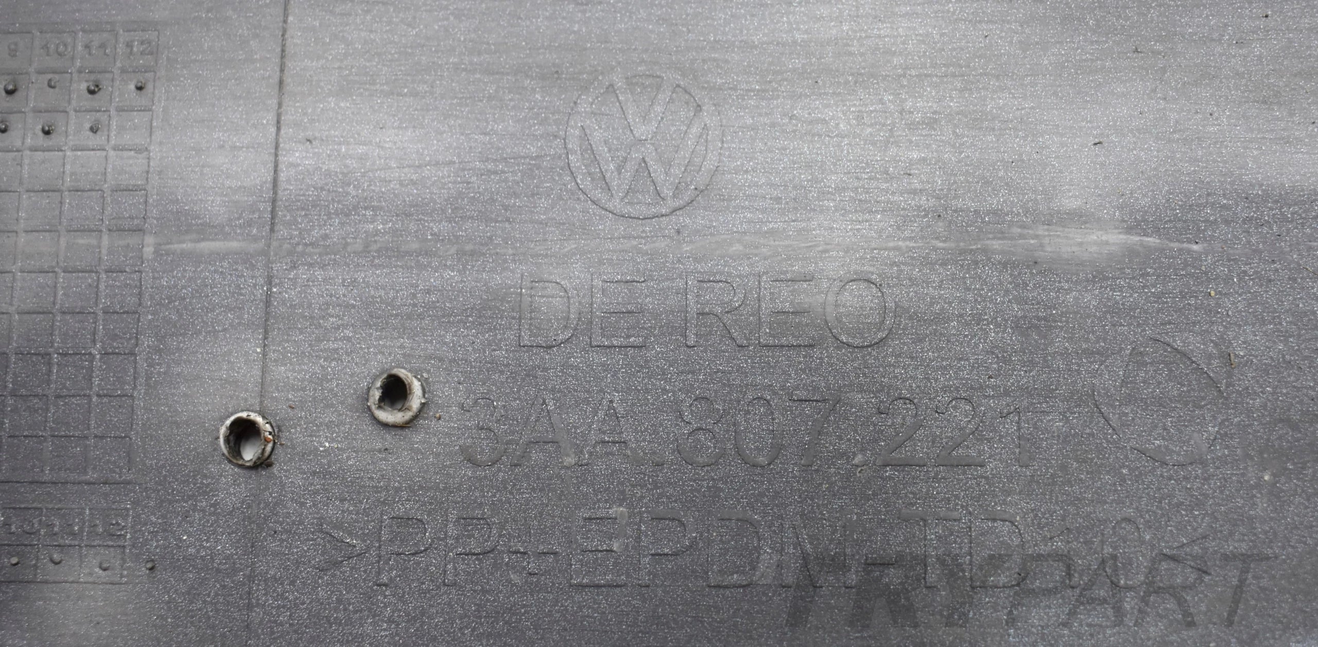 VW PASSAT B7 3AA FRONT BUMPER ORG