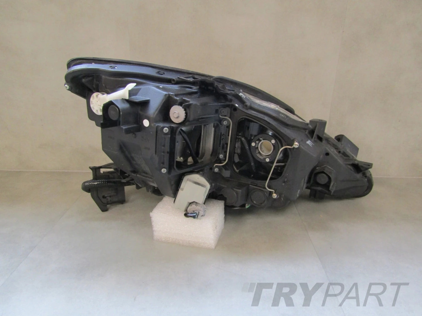 Headlight Lexus IS 2 ii STANDARD LENS 05-13 LH