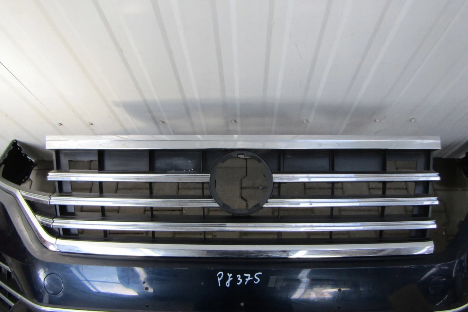 Front Bumper VW Touareg 3 III 760 18-