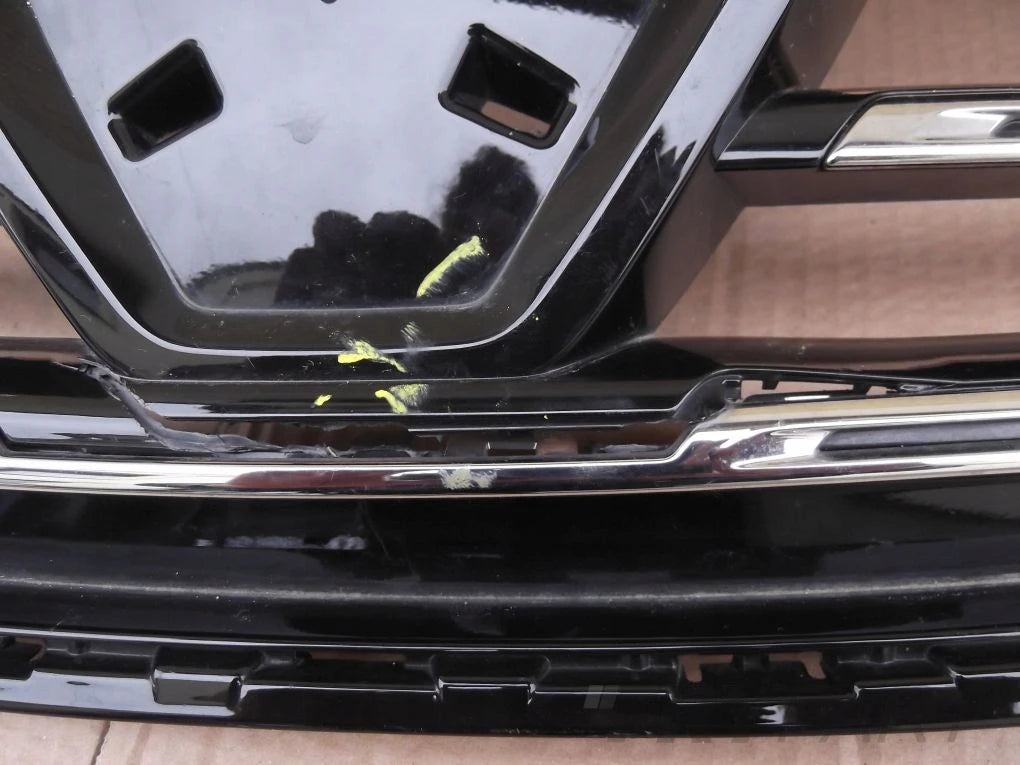 RENAULT MEGANE IV 4 Chrome Dummy Grille Upper Left