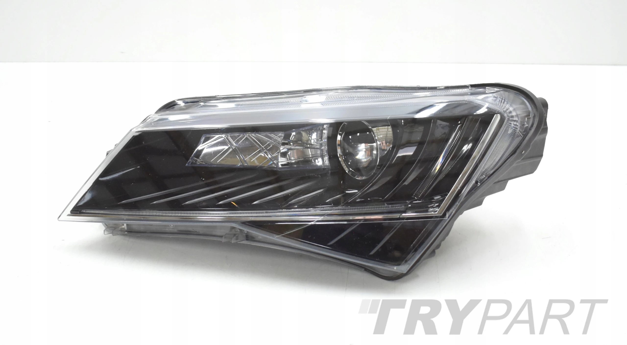 SKODA SUPERB III 3V LEFT FRONT HEADLIGHT ORG EU 3V1941015B