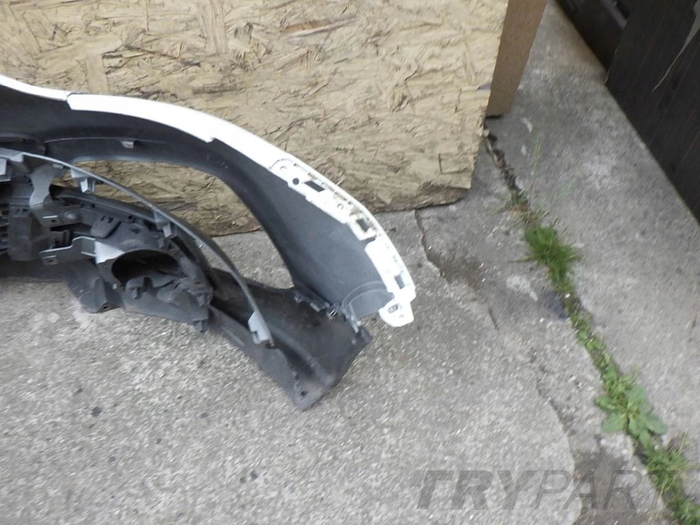 RENAULT CAPTUR LIFT 17- Front Bumper