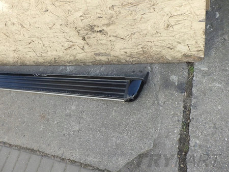 MERCEDES X470 W470 NISSAN NAVARA D23 left sill cover