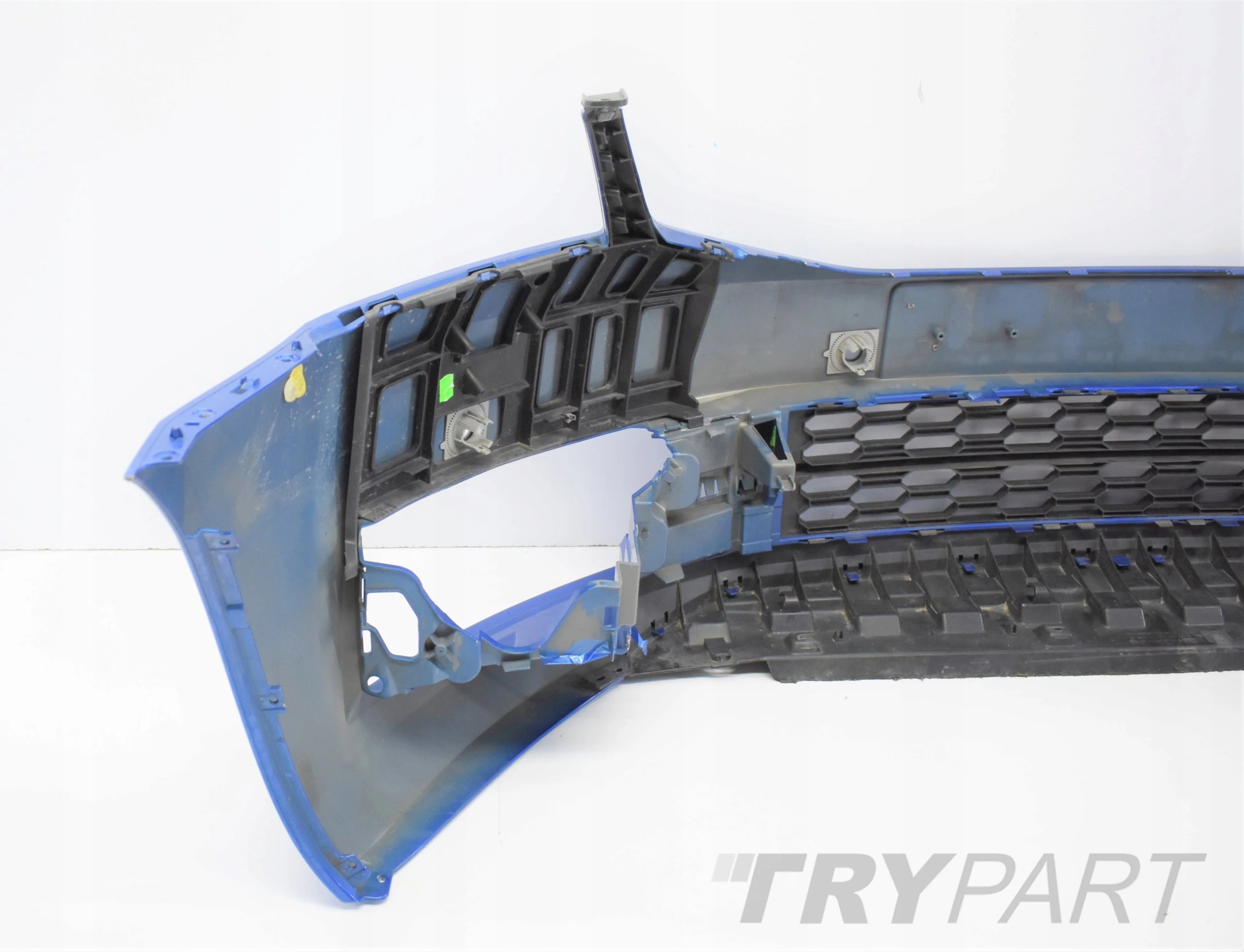 OCTAVIA III LIFT 5E FRONT BUMPER SUPER CONDITION + BOTTOM