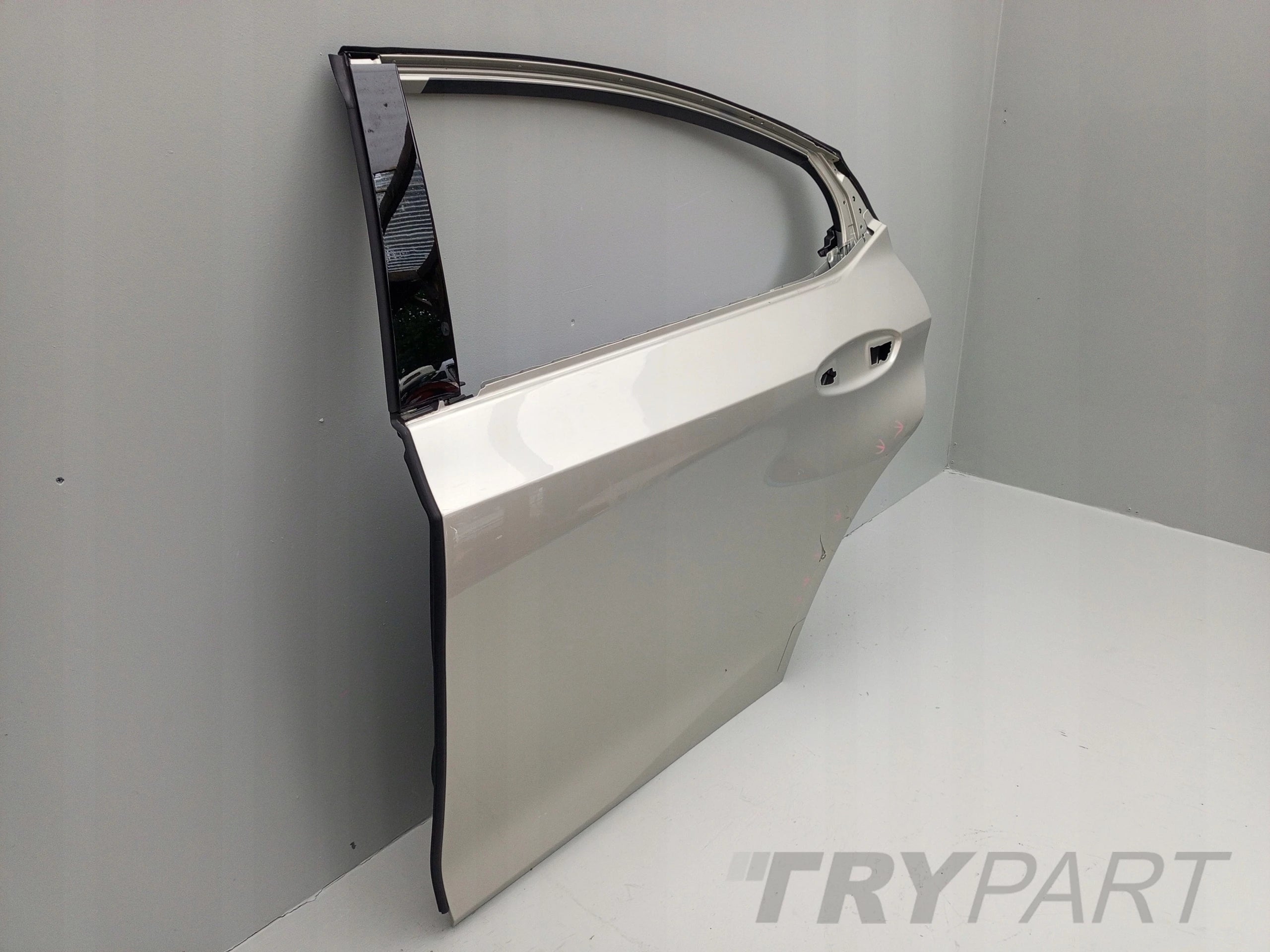 LEXUS ES300H 20- DOOR REAR REAR LEFT ORYG 6700433311