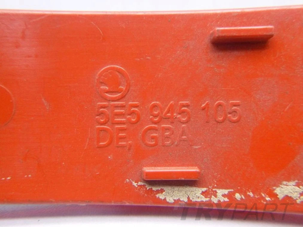 SKODA OCTAVIA III 5E5 Reflector
