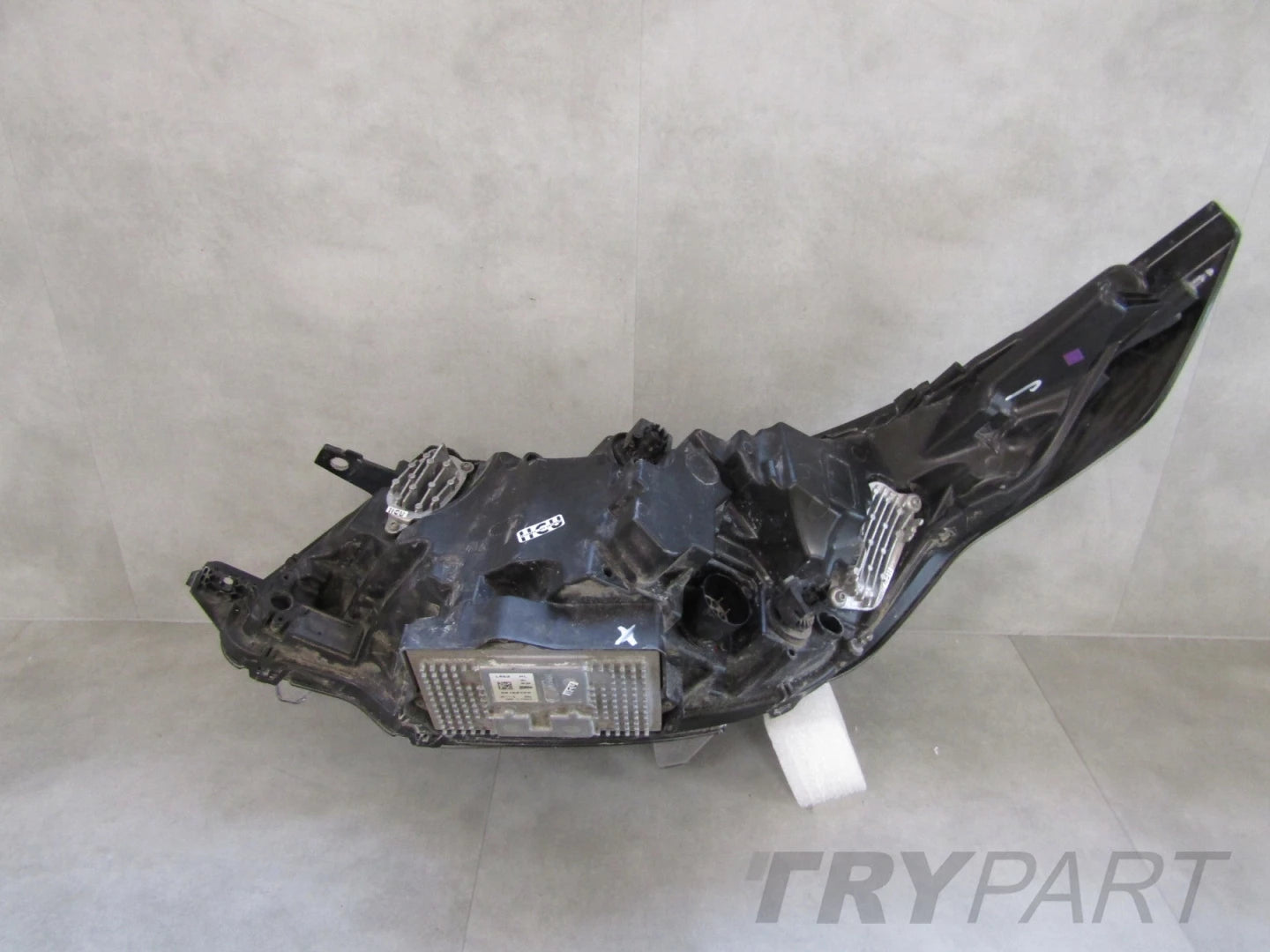 HEADLAMP LAND ROVER DISCOVERY V L462 LED 16- RH HY32-13W029-EC