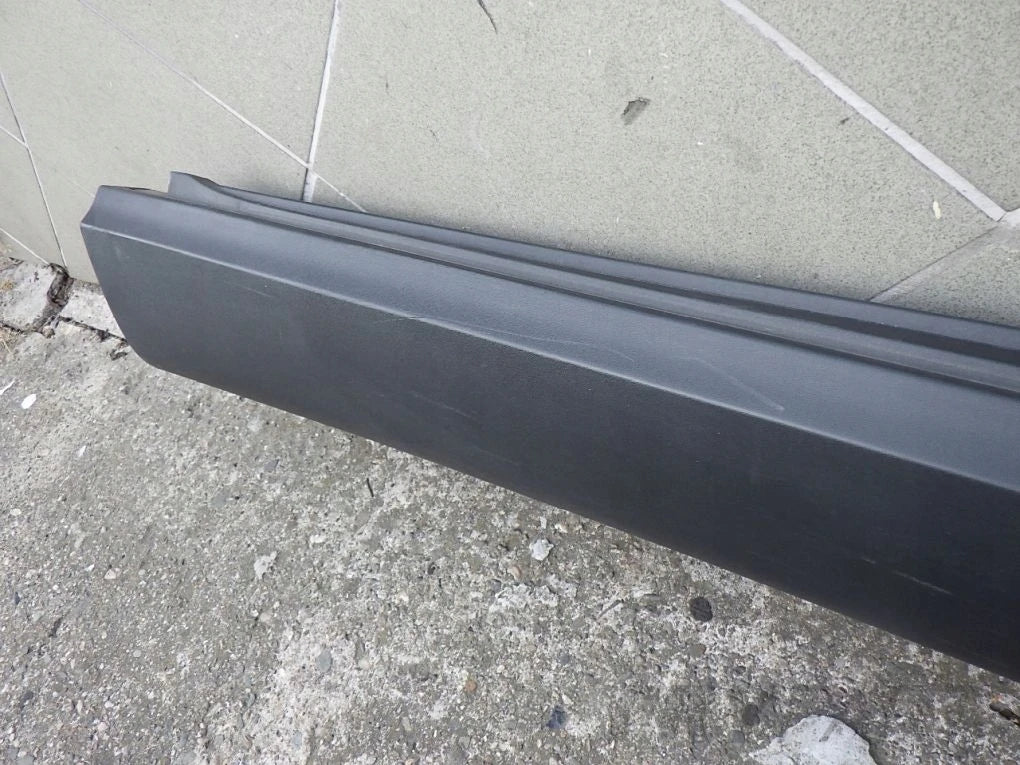 MERCEDES GLE 167 W167 19- Right Door Sill Trim Strip