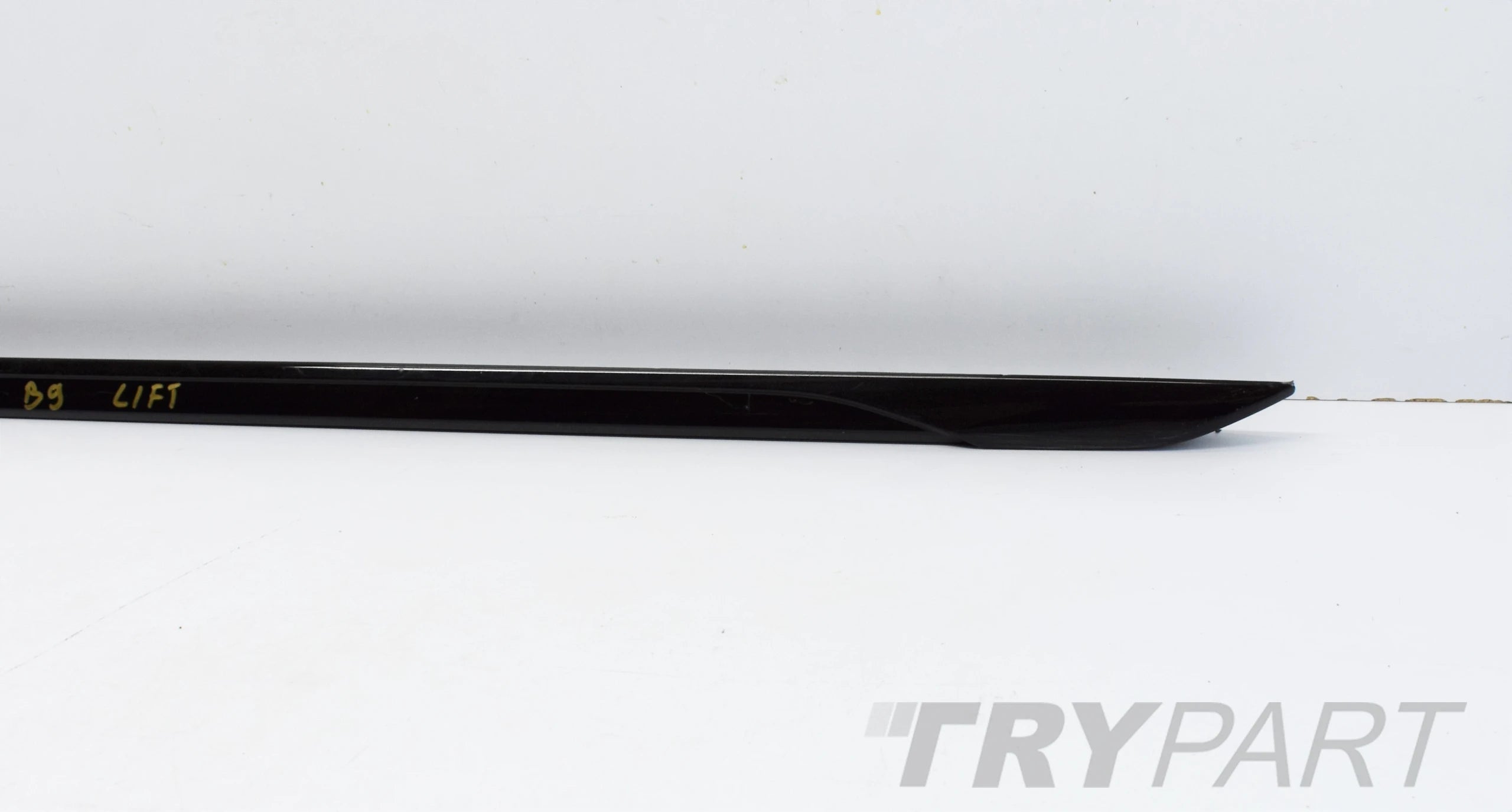 AUDI A4 B9 S LINE LIFT 8W LEFT SILL MOLDING