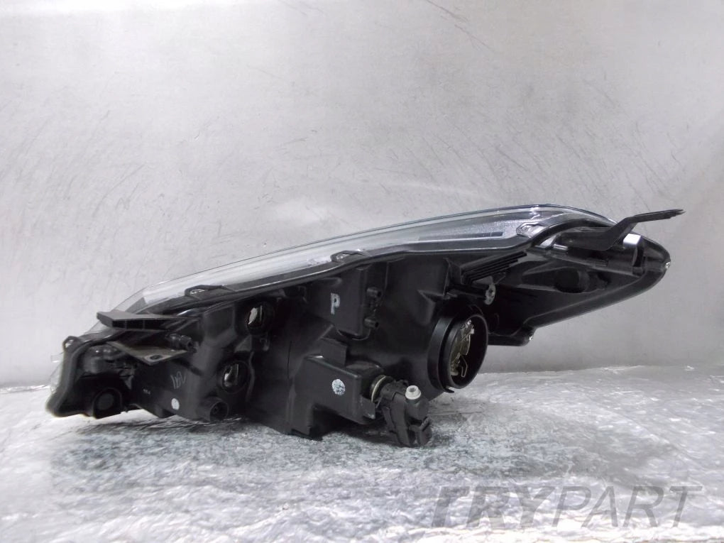 TOYOTA YARIS III LIFT 13- Right Headlight
