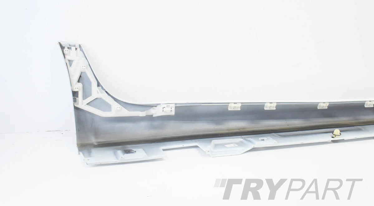 MERCEDES CLS W257 LEFT SILL STRIP ORG