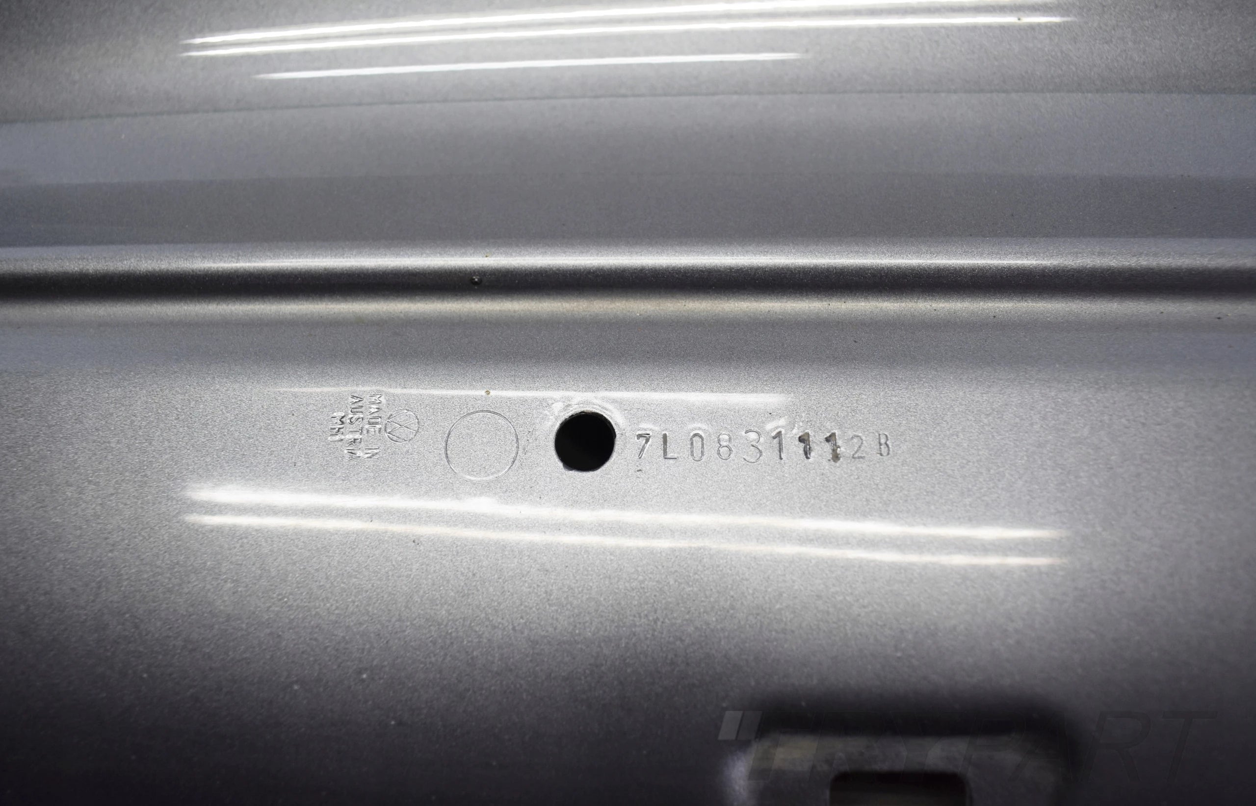 VW TOUAREG 7L0 Right Front Door OEM