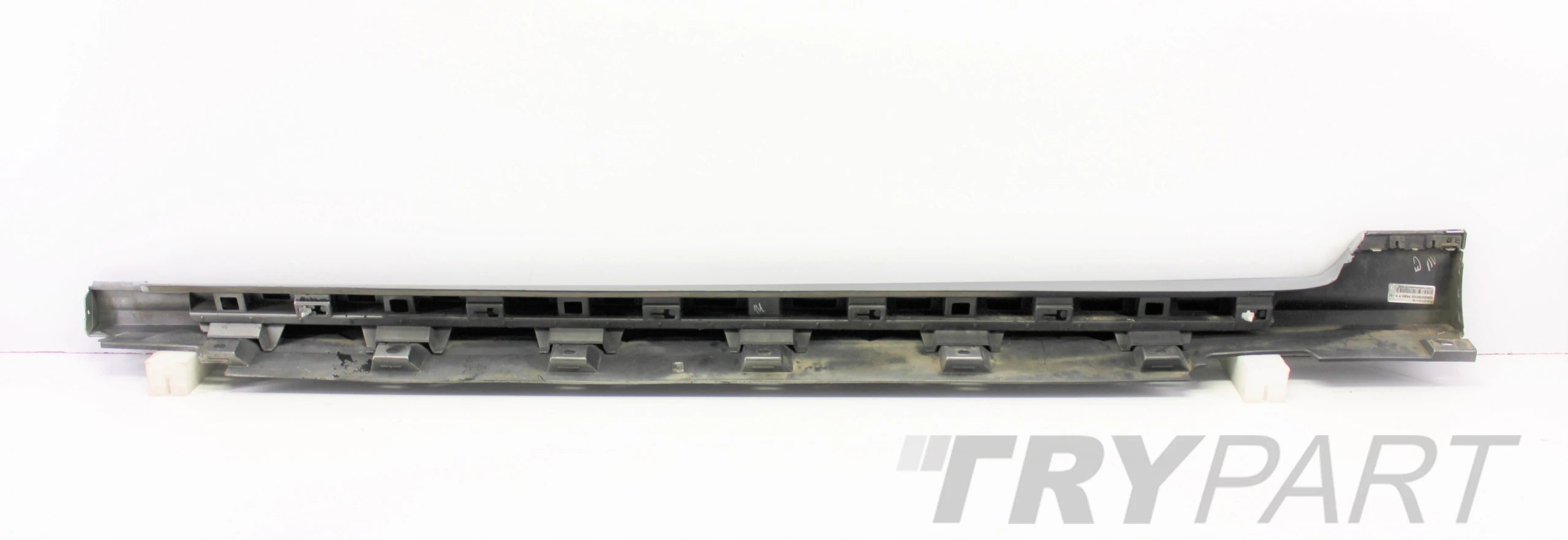 VW PASSAT B8 R LINE 3G0 RIGHT SILL MOULDING
