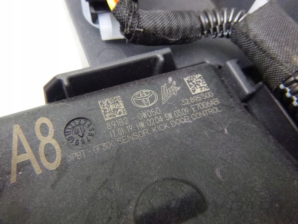 TOYOTA RAV4 TRUNK OPENING SENSOR