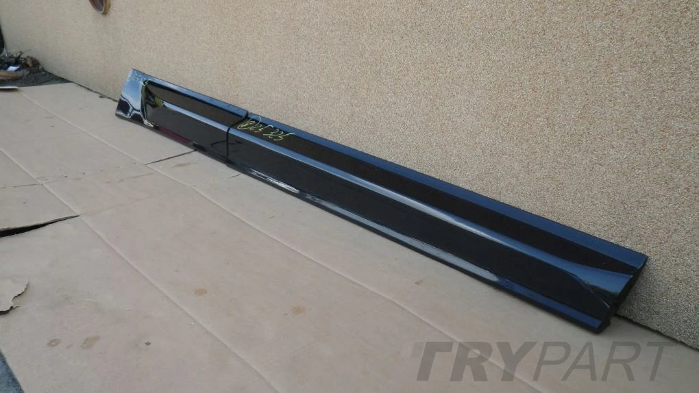 VOLVO XC60 XC 60 2 II 17- Right Front Rear Door Trim Strip
