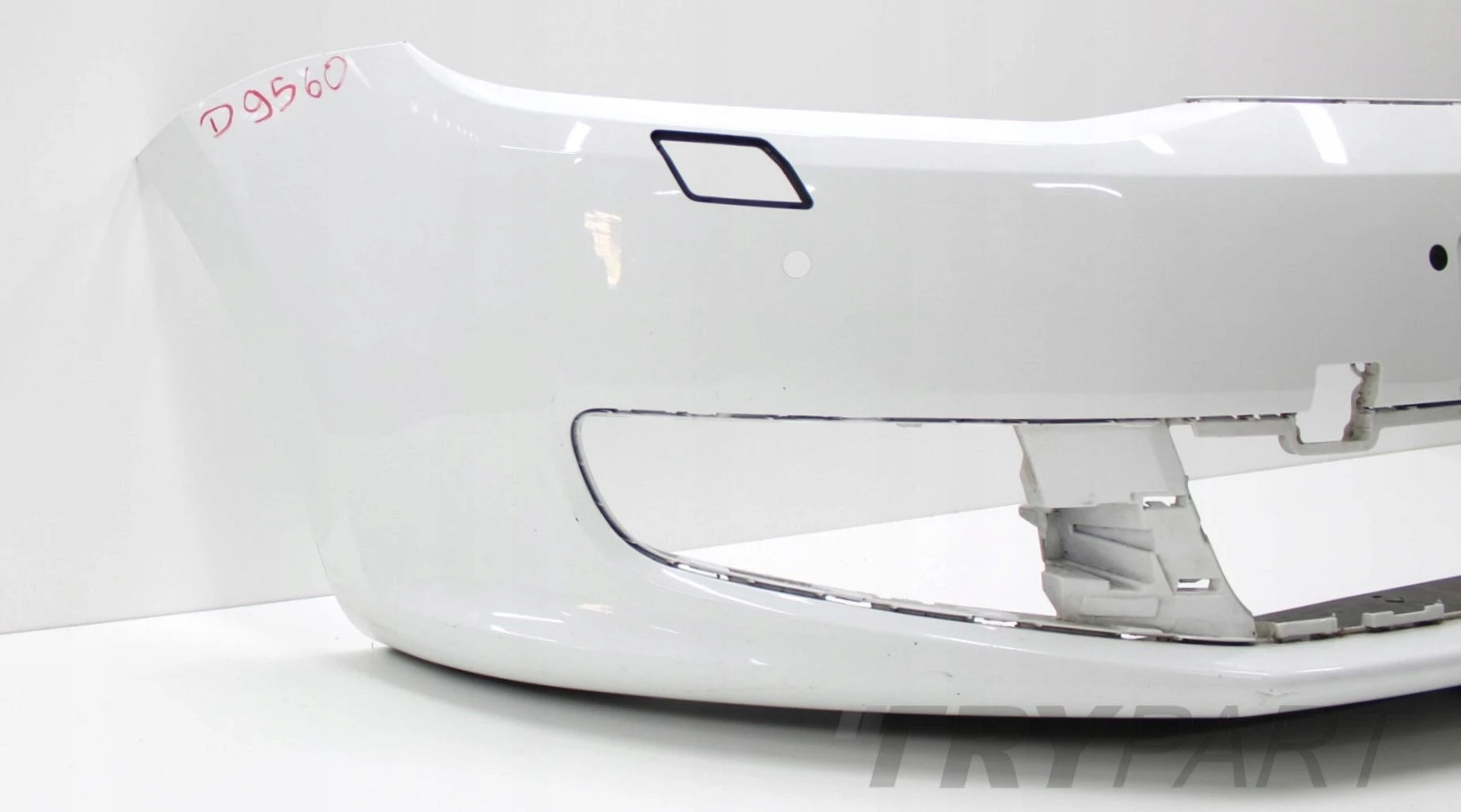 VW SHARAN 7N0 FRONT BUMPER ORG + BOTTOM + GRILLE