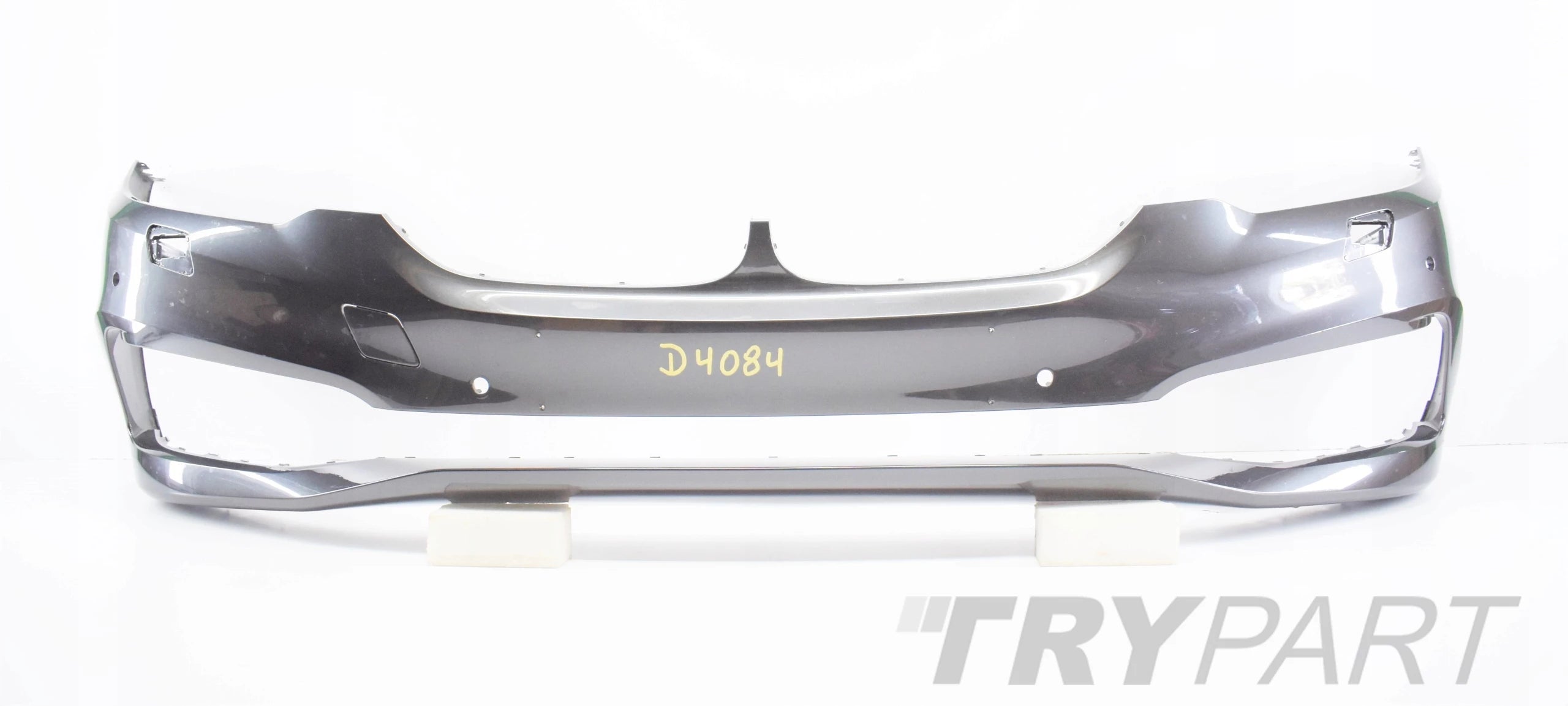 BMW 5 G30 G31 FRONT BUMPER EXCELLENT CONDITION ORIGINAL