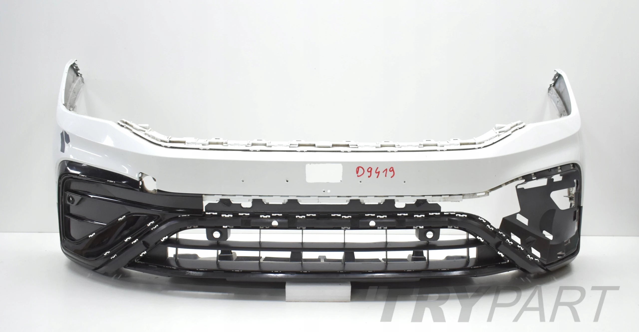 VW TIGUAN II LIFT 5NA R LINE FRONT BUMPER ORG