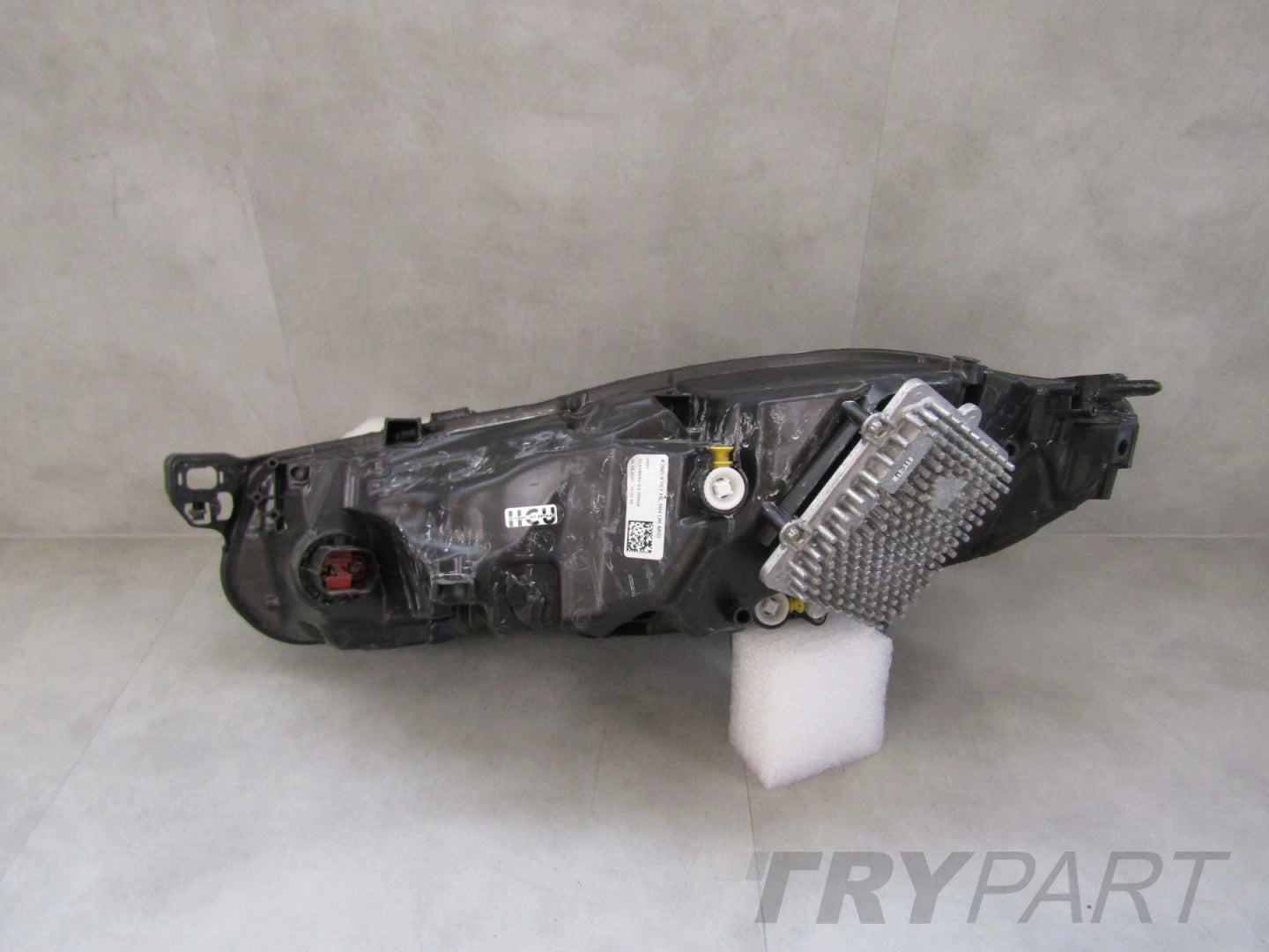 FRONT HEADLIGHT JAGUAR XF X260 II 2 FACELIFT FULL LED 20-24 RH MK83-13W029
