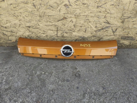 OPEL MOKKA A 12- Tailgate Blind