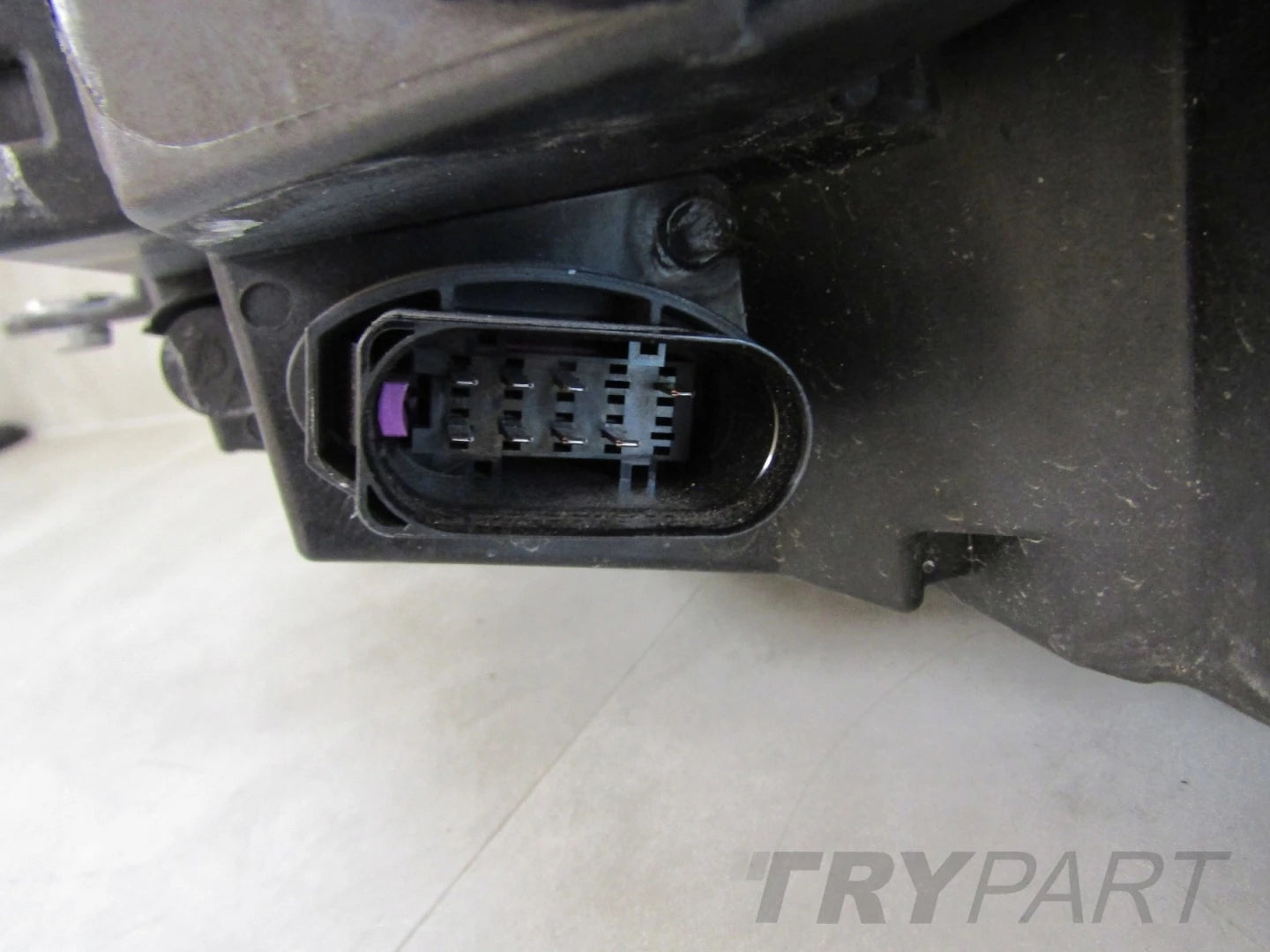 FRONT LAMP VW CADDY 2K8 IV STANDARD 20- RIGHT 2K8941006
