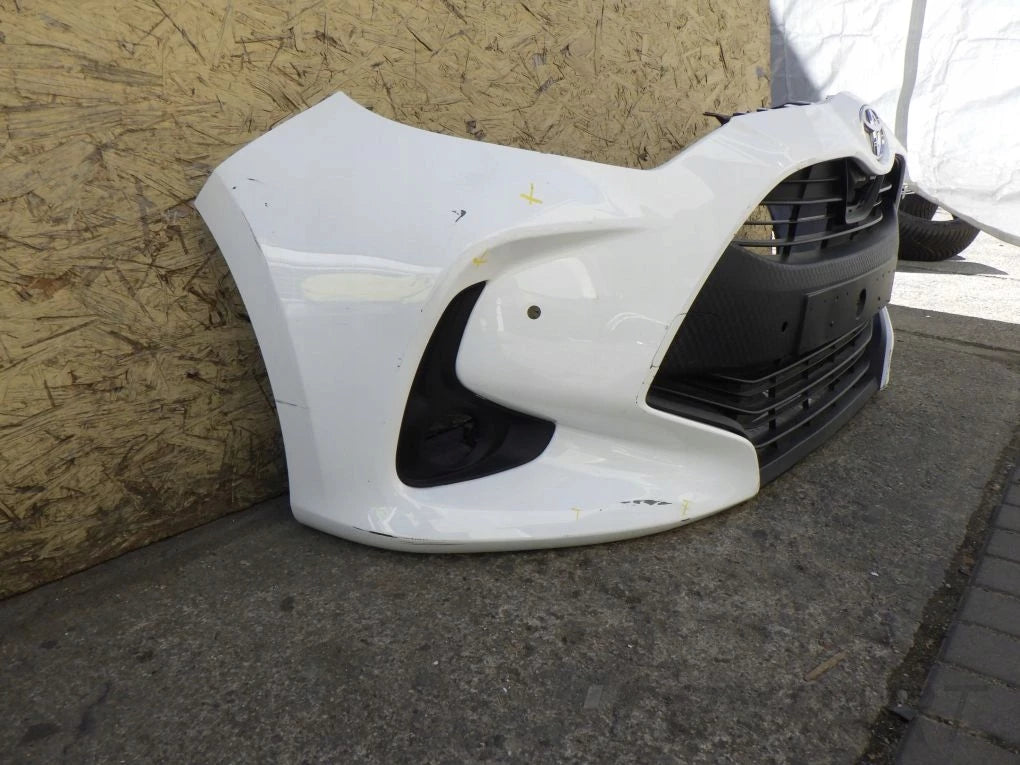 TOYOTA YARIS 4 IV 20- Front Bumper