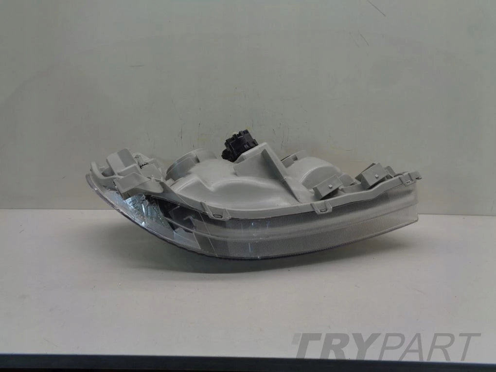 TOYOTA COROLLA SEDAN KOMBI 02- front lamp left