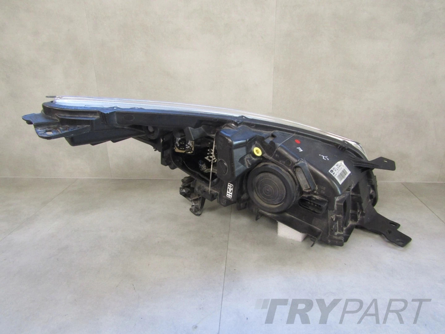 Ford Kuga MK2 Xenon Headlight 13-16 LH LEFT CV44 13D155