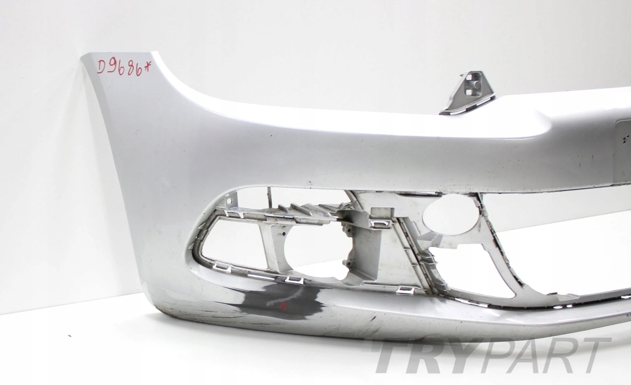 VW SCIROCCO 1K8 FRONT BUMPER ORIGINAL + GRILLE