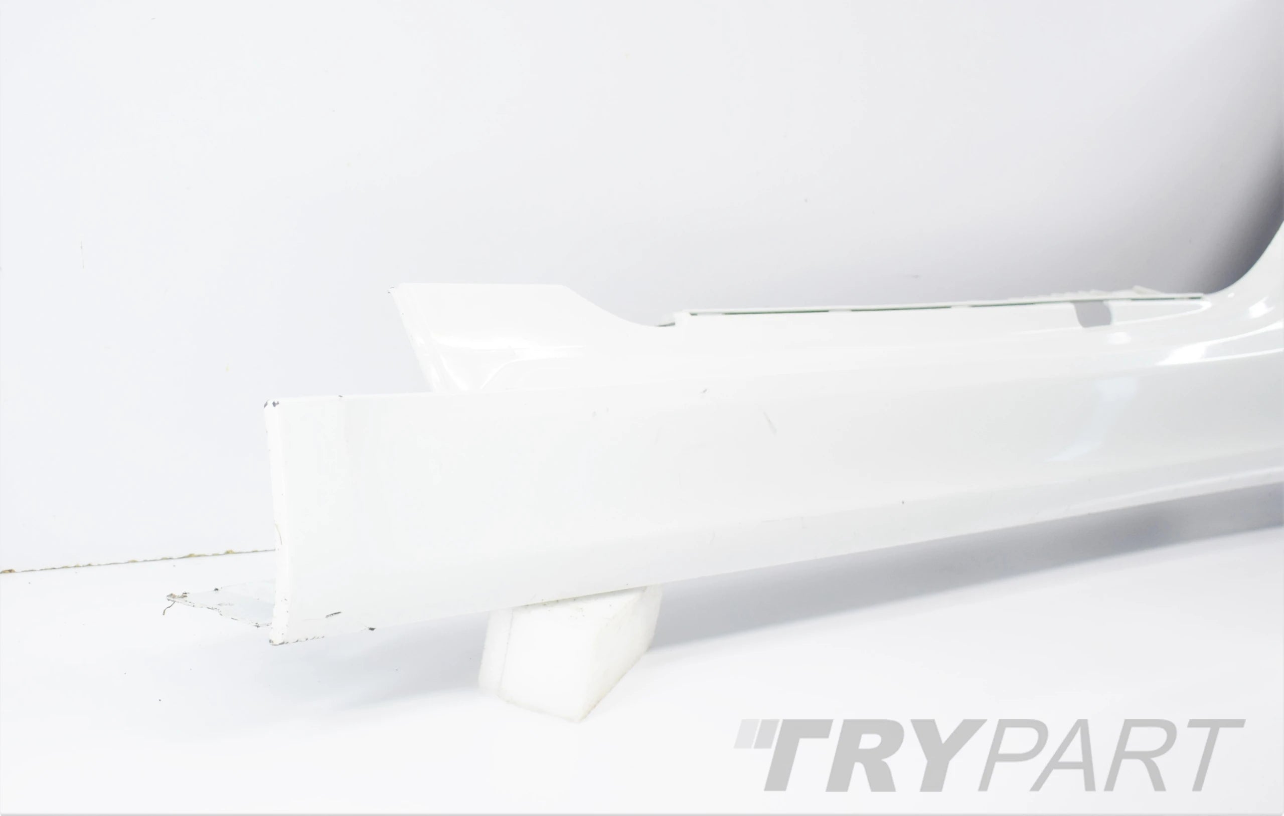 PORSCHE BOXTER 981 LEFT SILL PANEL TRIM ORG