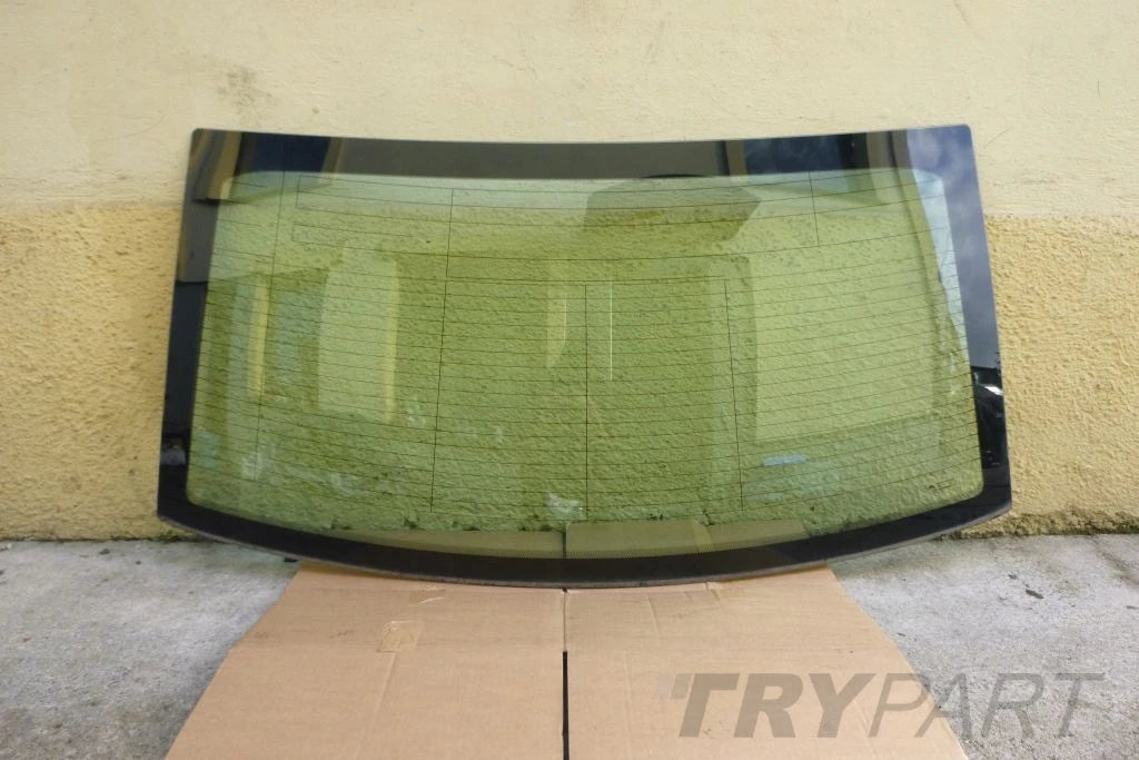 Lancia Thema Chrysler 300 c 2011 sedan Rear Window