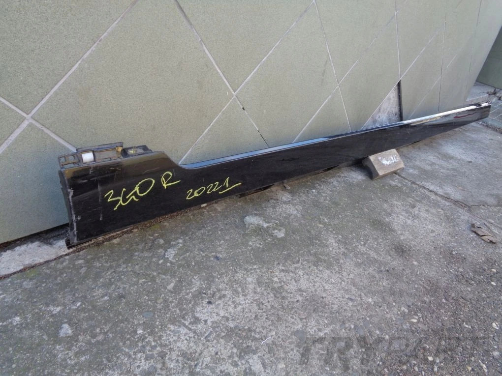 VW PASSAT B8 3G0 14- Right Sill Trim Strip