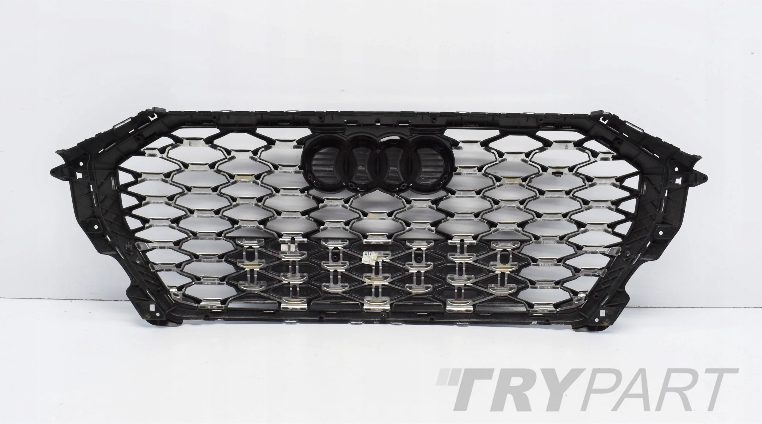 AUDI Q3 II 83F S LINE BUMPER GRILLE ORG