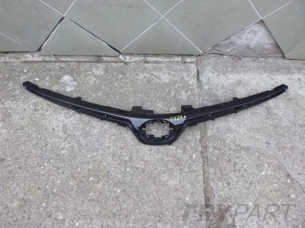 TOYOTA COROLLA E21 SEDAN 18- Grille Trap