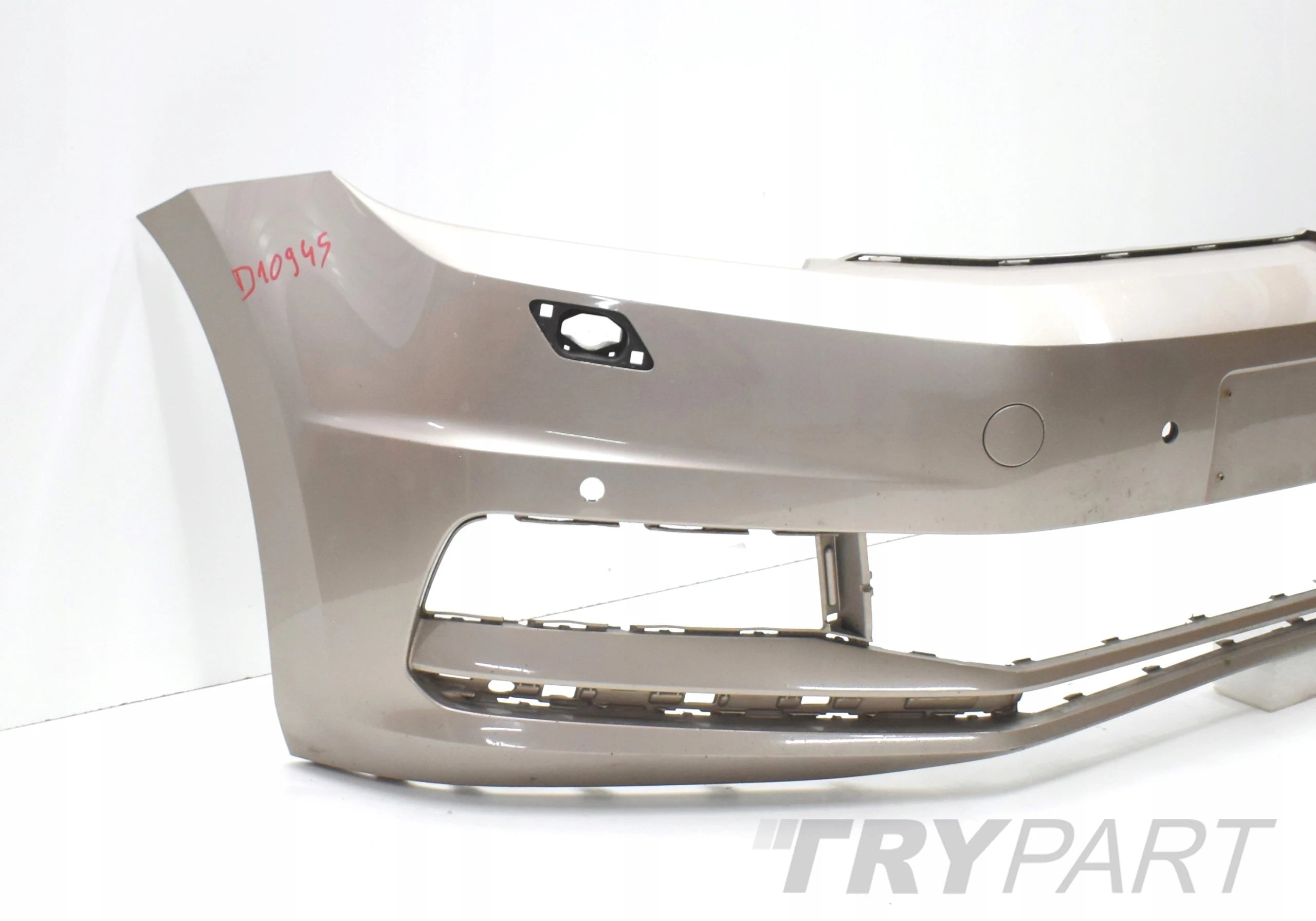 VW TOURAN III 5TA FRONT BUMPER ORG