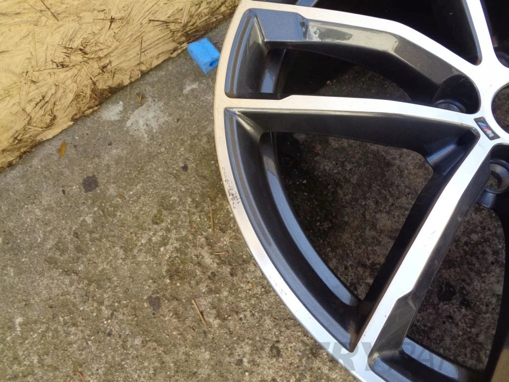 BMW 9.0 J x 18 5x112 ET 44 Aluminum Rim