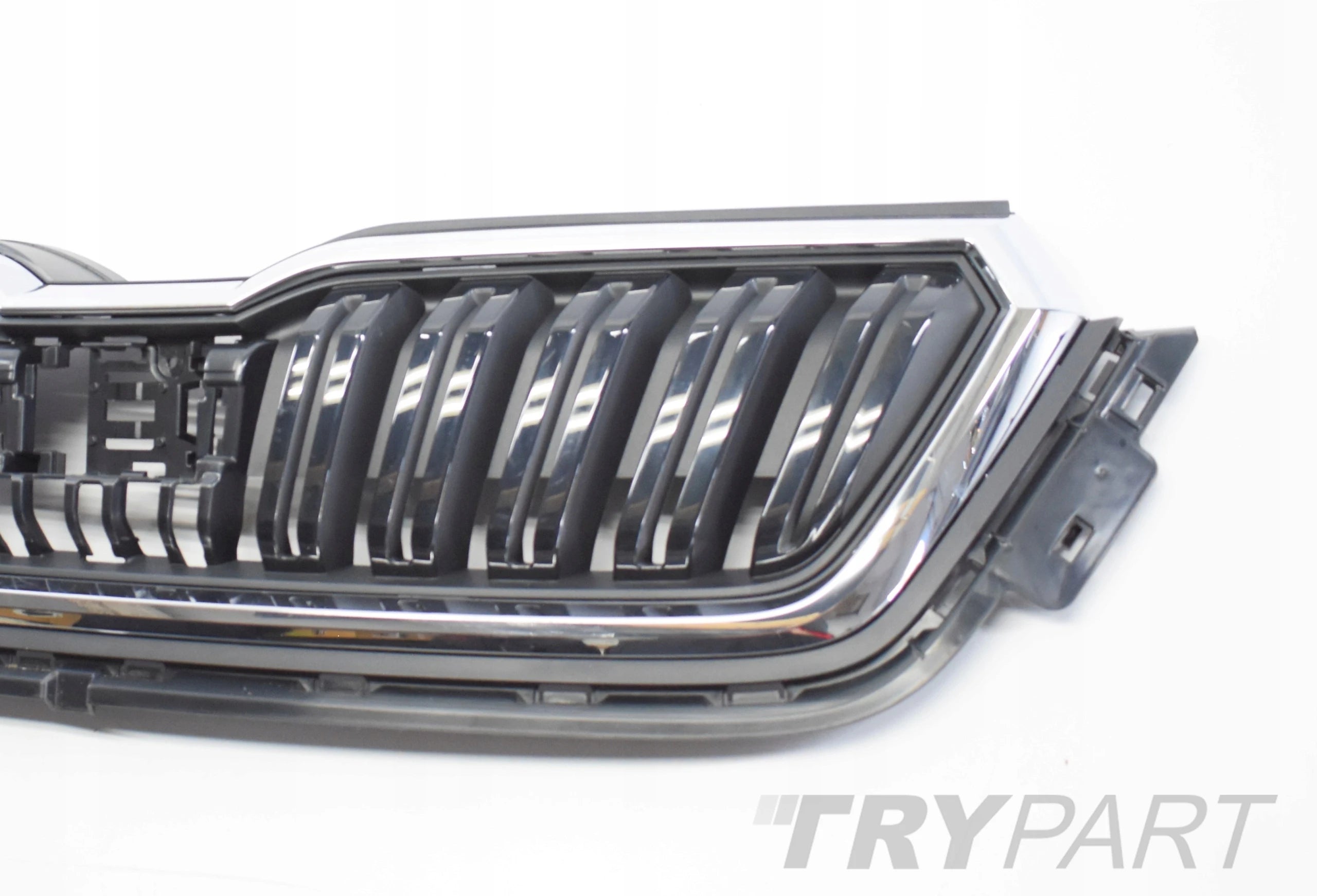 SKODA KAMIQ 658 FRONT BUMPER GRILLE ORG