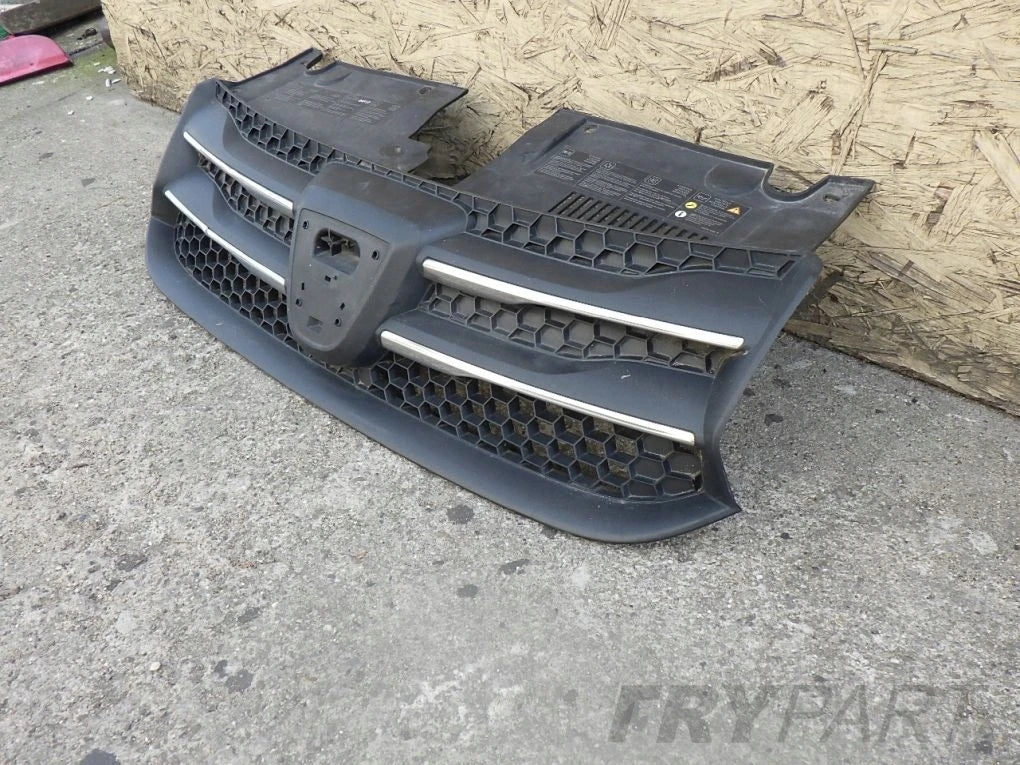 DACIA SANDERO 2 II LOGAN 12- front grille