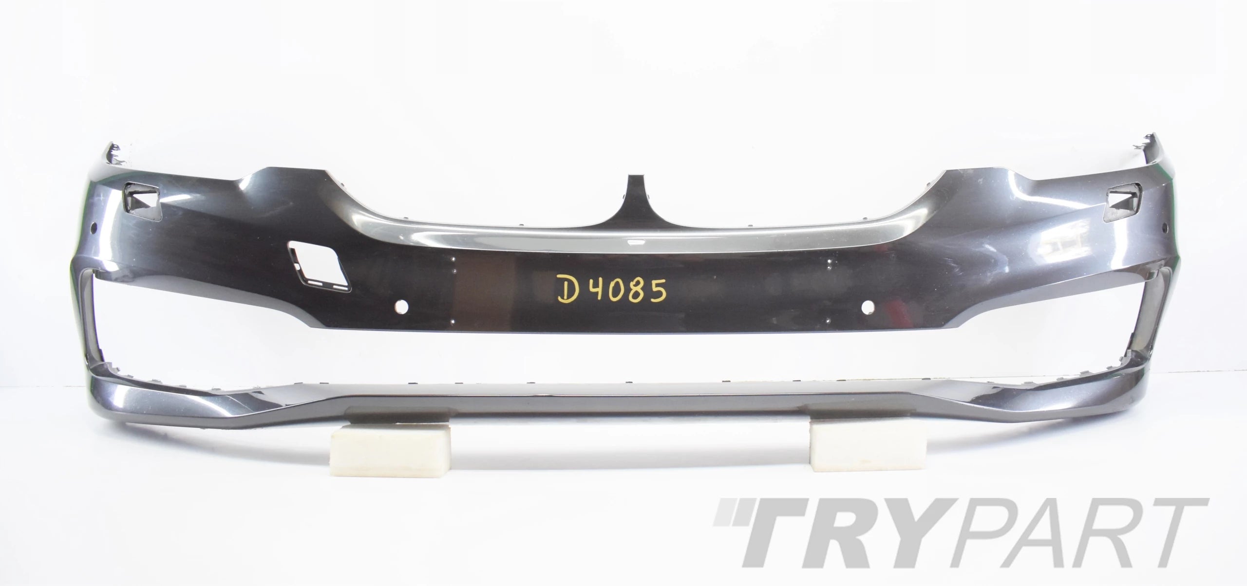 BMW 5 G30 G31 FRONT BUMPER EXCELLENT CONDITION ORIGINAL