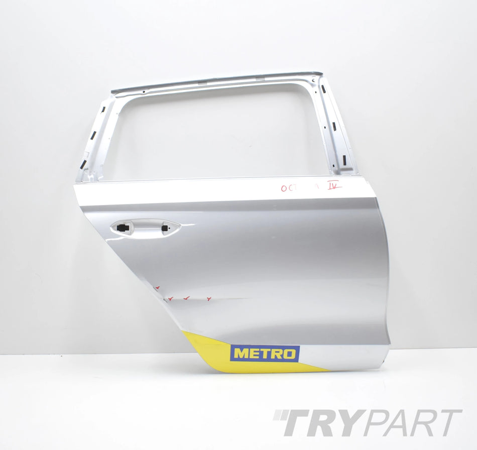 SKODA OCTAVIA IV 5E7 RIGHT REAR DOOR ORIGINAL ESTATE