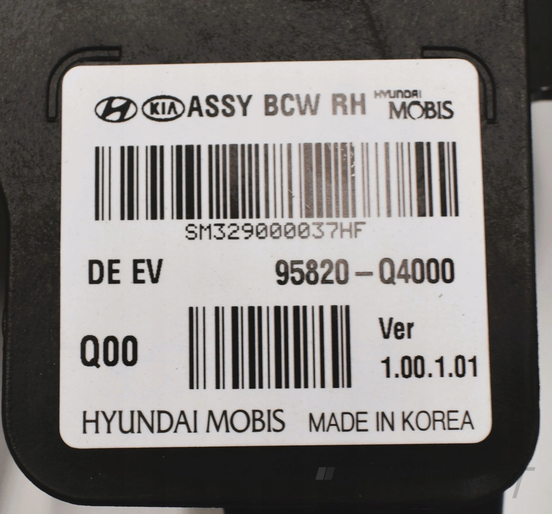 KIA NIRO BLIND SPOT SENSOR RIGHT REAR ORG NEW 95820-Q4000