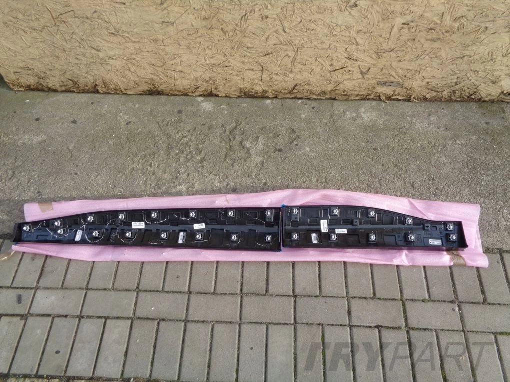 FORD MUSTANG MACH E MACH-E 21- Right Front Door Molding