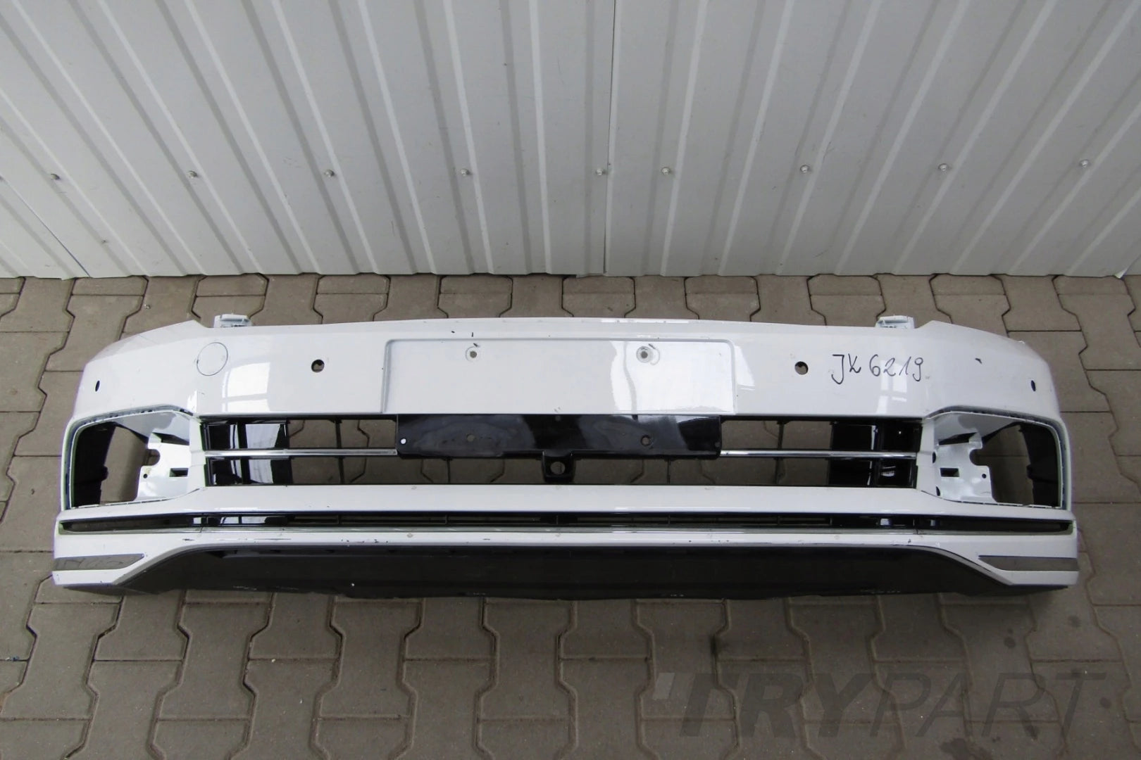 Front Bumper Volkswagen Phideon 3ED 16-