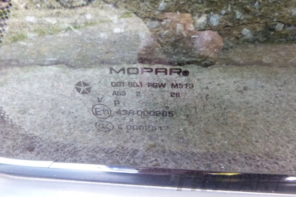 JEEP GRAND CHEROKEE 11- RIGHT SIDE WINDOW