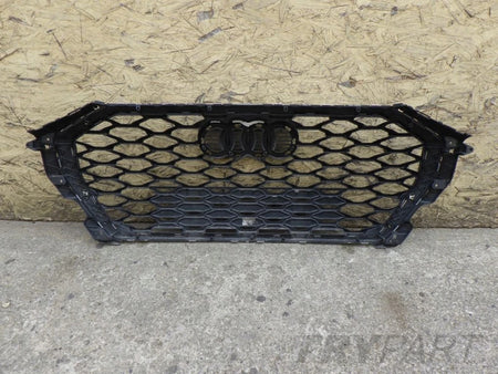 AUDI Q3 83F S LINE Grille